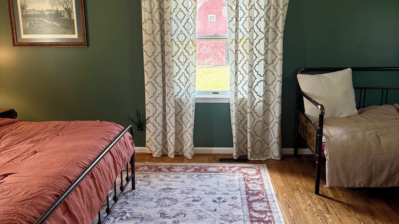 Photo of Bedroom in Newport