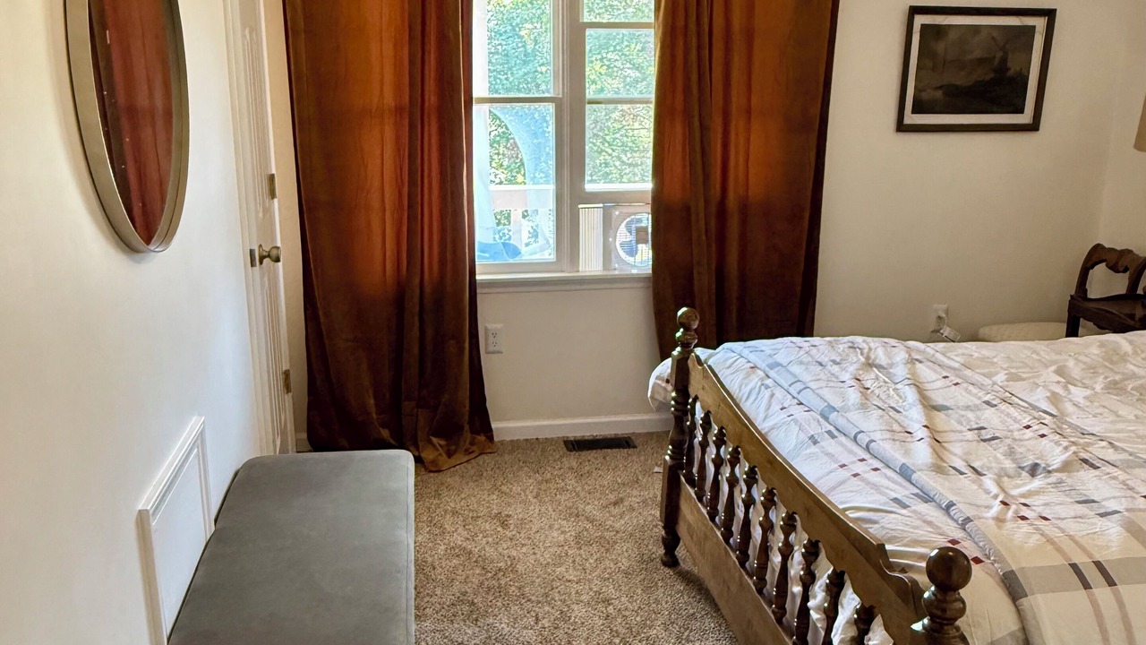 Photo of Bedroom in Newport