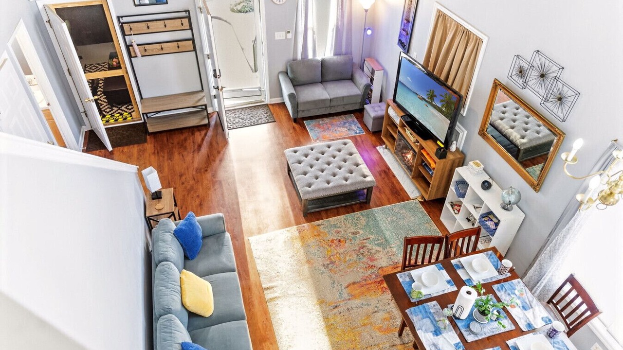 Photo of Livingroom in Clayton