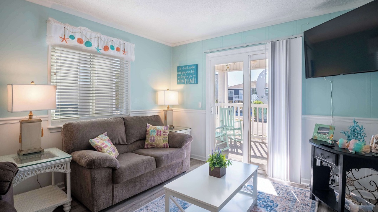 Photo of Livingroom in Ocean Isle Beach