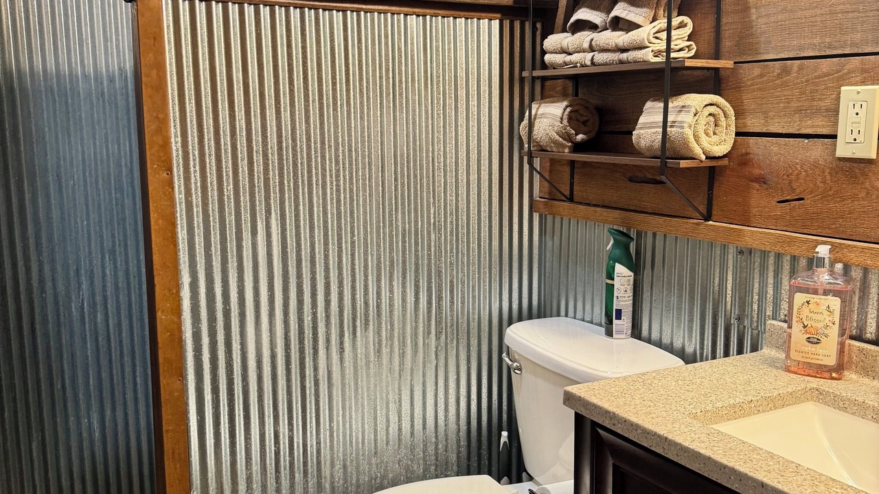 Photo of Bathroom in Rising Fawn