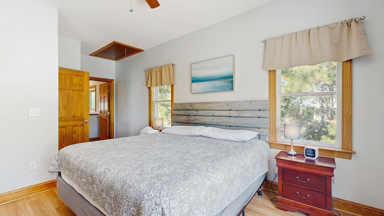 Photo of Bedroom in Wind Over Waves