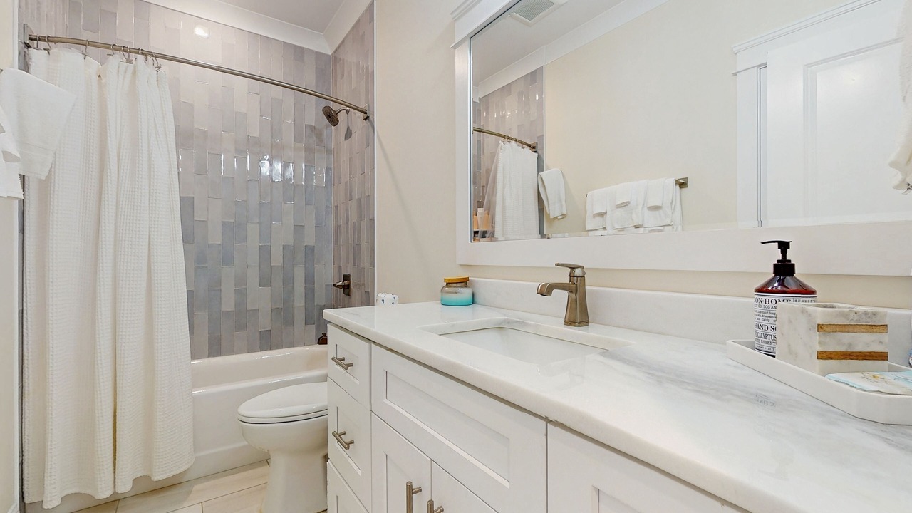 Photo of Bathroom in Tranquil Harbour