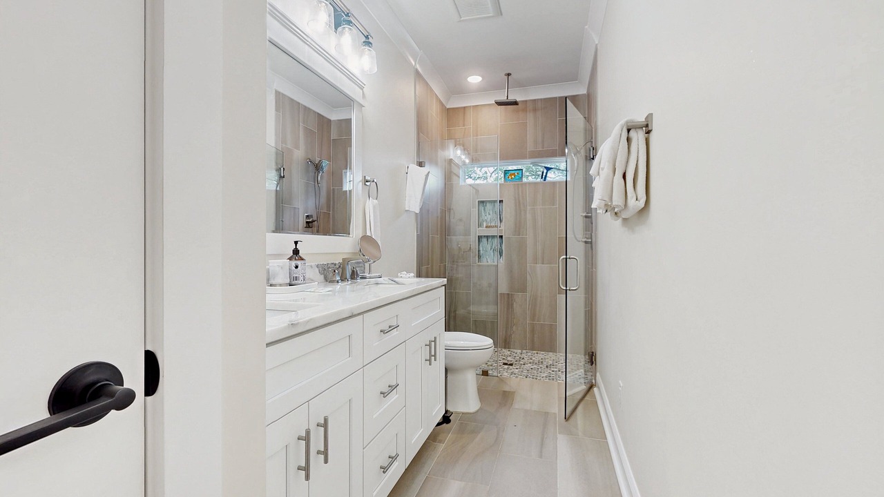 Photo of Bathroom in Tranquil Harbour