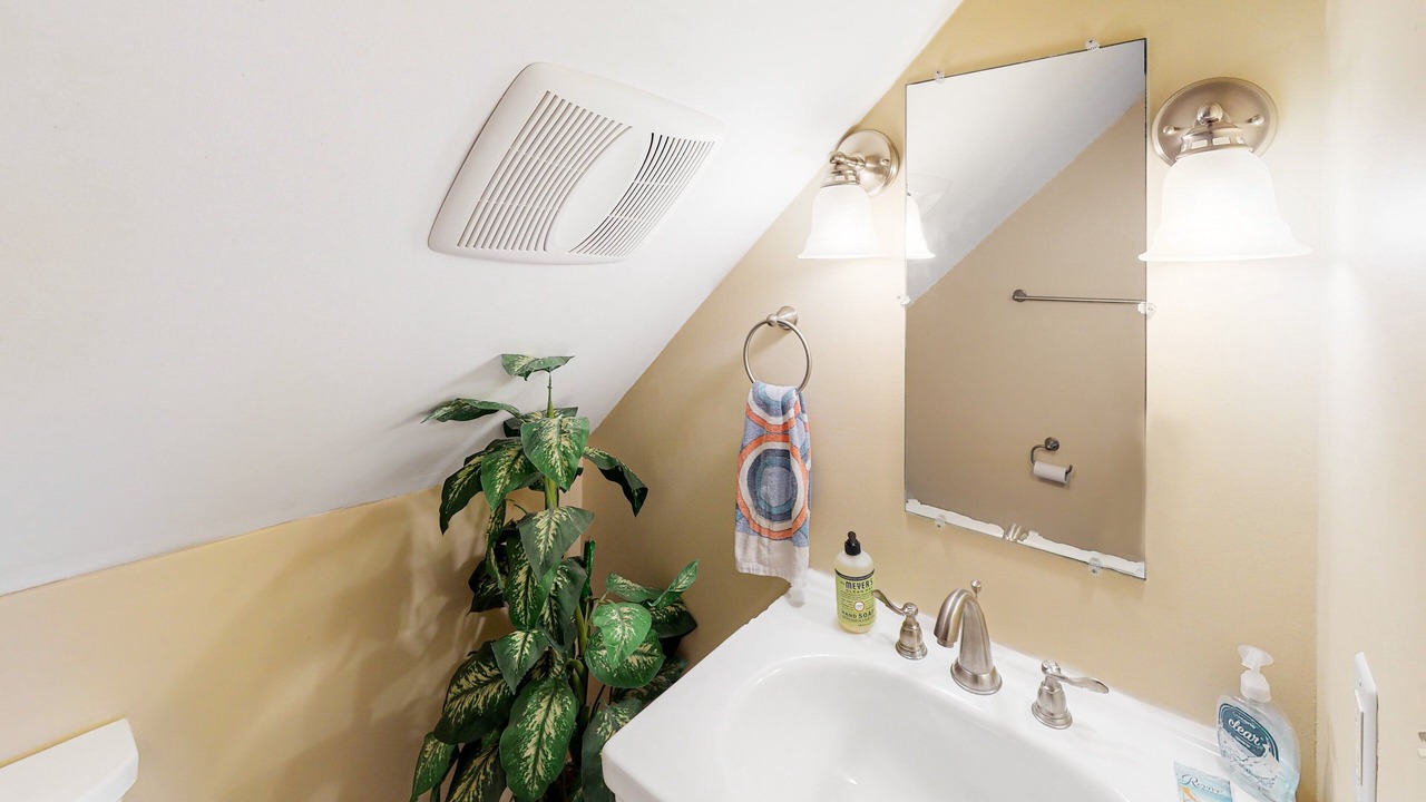 Photo of Bathroom in Waves