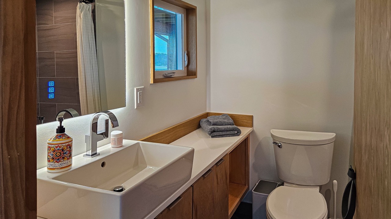 Photo of Bathroom in Holden Beach