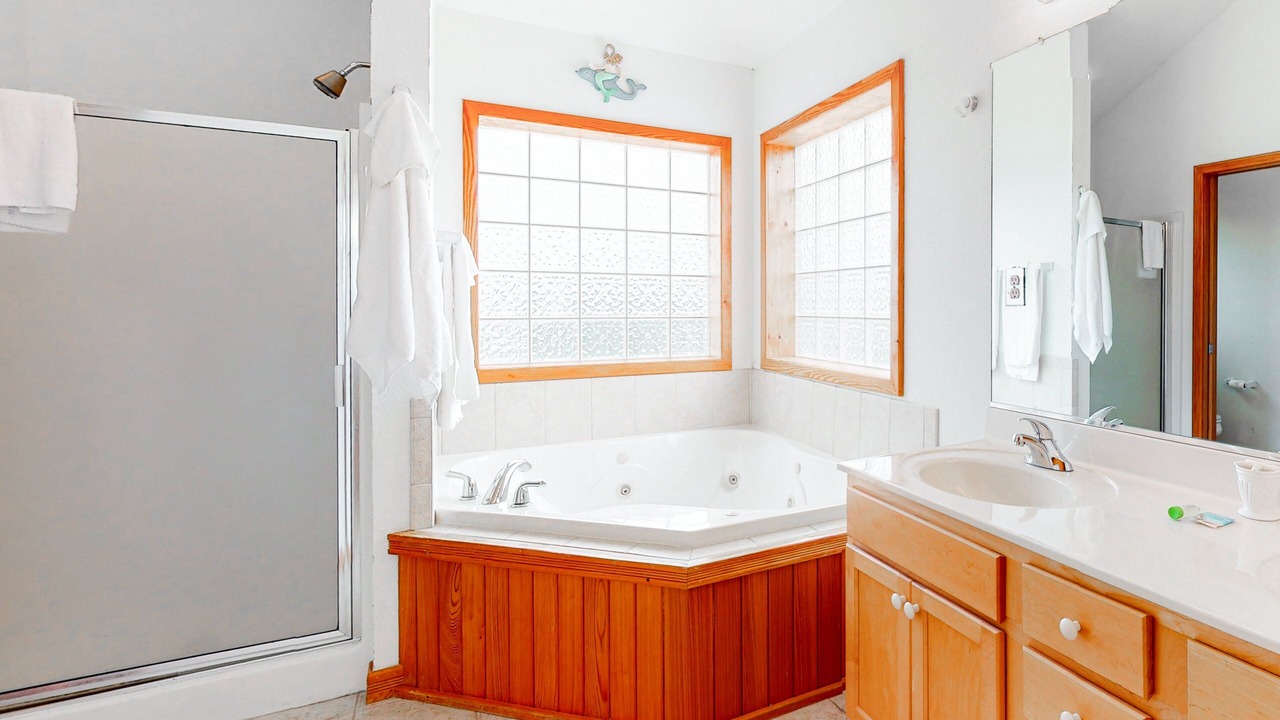 Photo of Bathroom in Waves