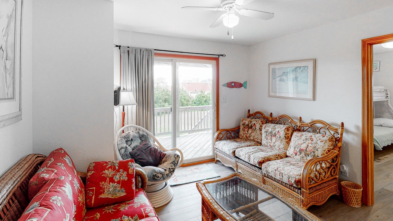 Photo of Livingroom in Waves
