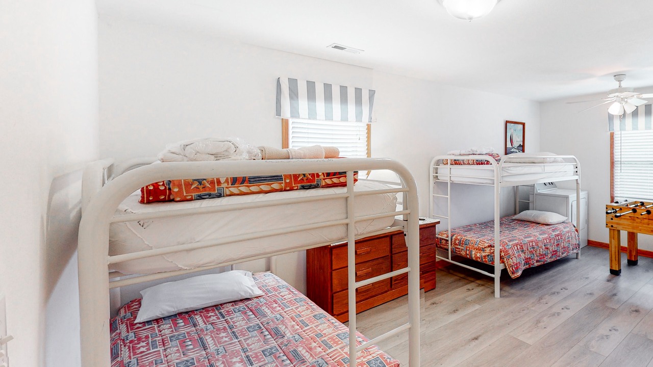 Photo of Bedroom in Waves