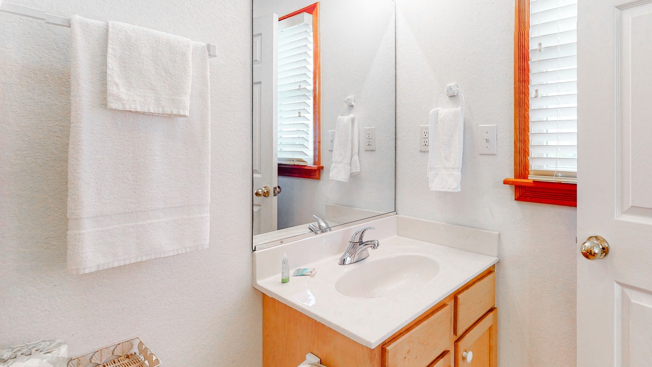 Photo of Bathroom in Waves