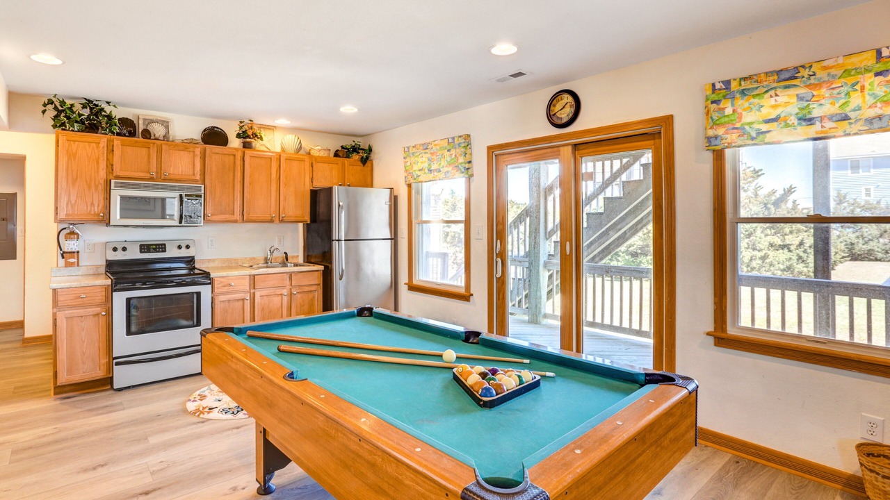 Photo of Kitchen in Waves