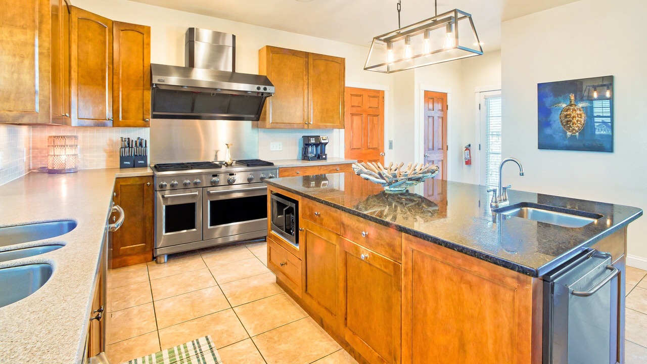 Photo of Kitchen in Waves