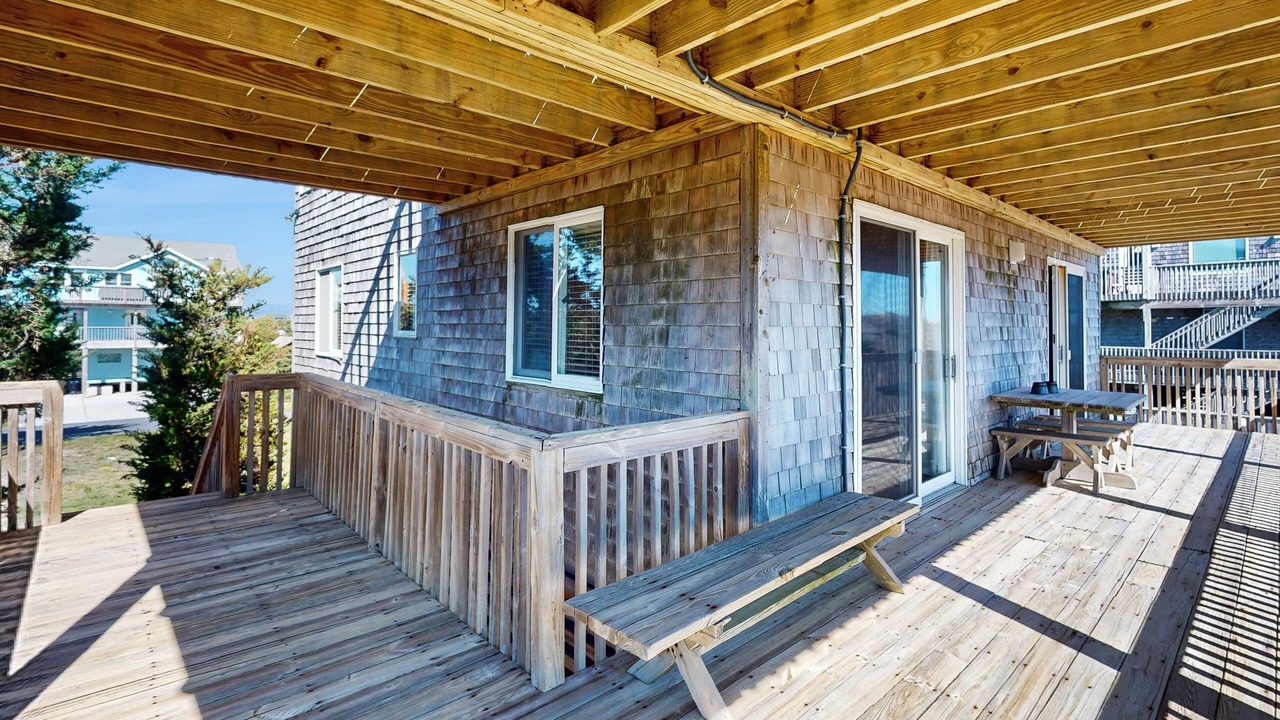 Photo of Patio Balcony in Waves