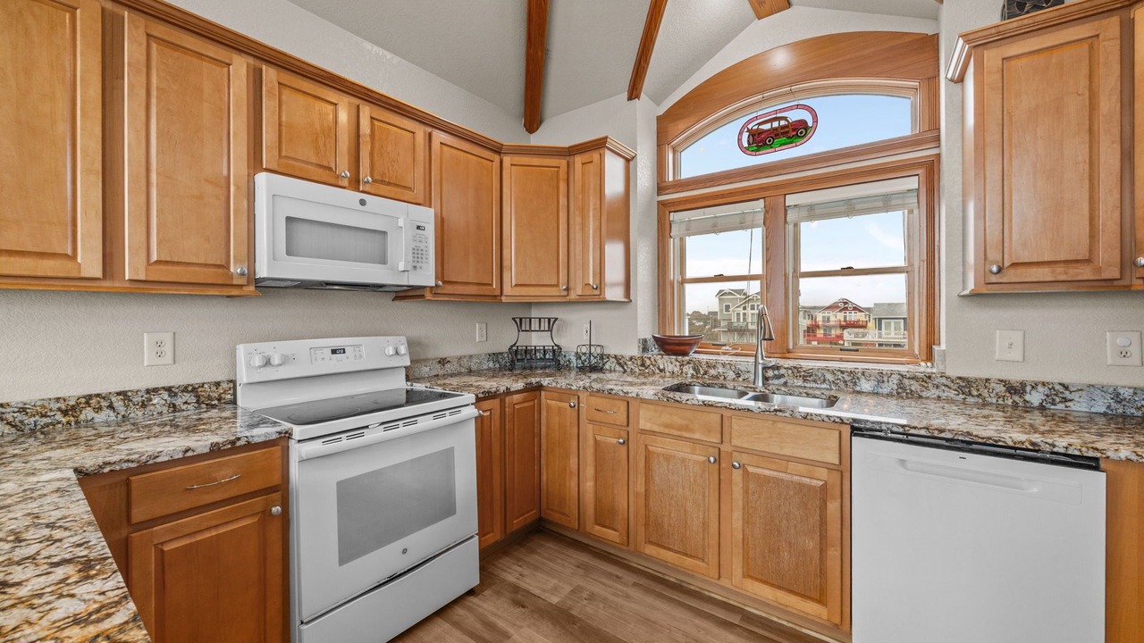 Photo of Kitchen in Waves