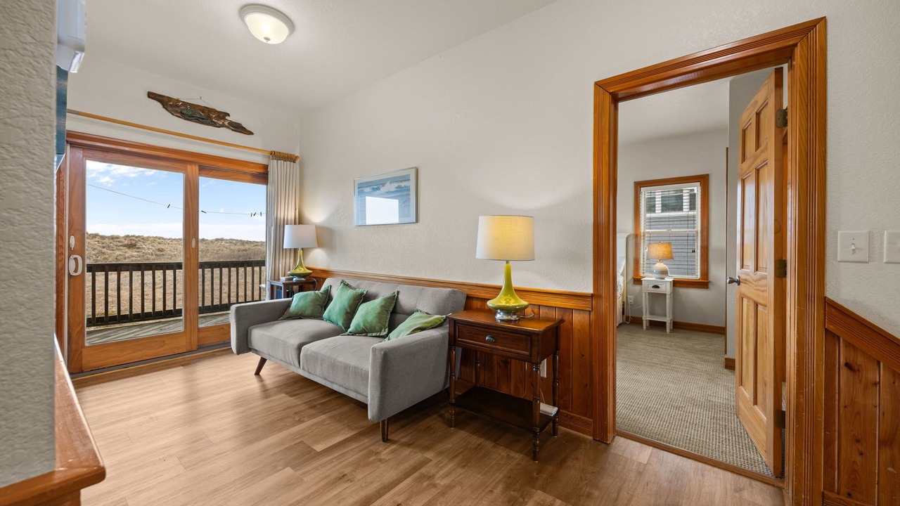 Photo of Livingroom in Waves