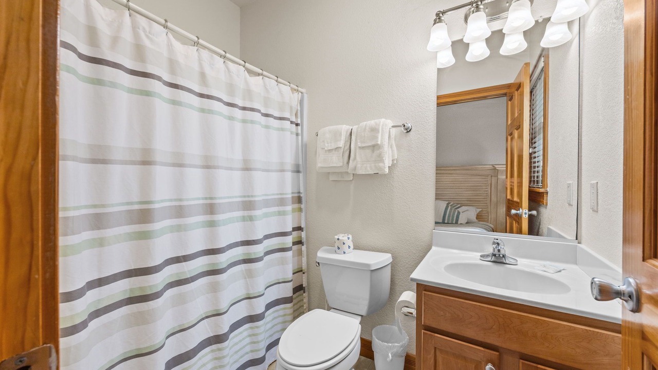 Photo of Bathroom in Waves