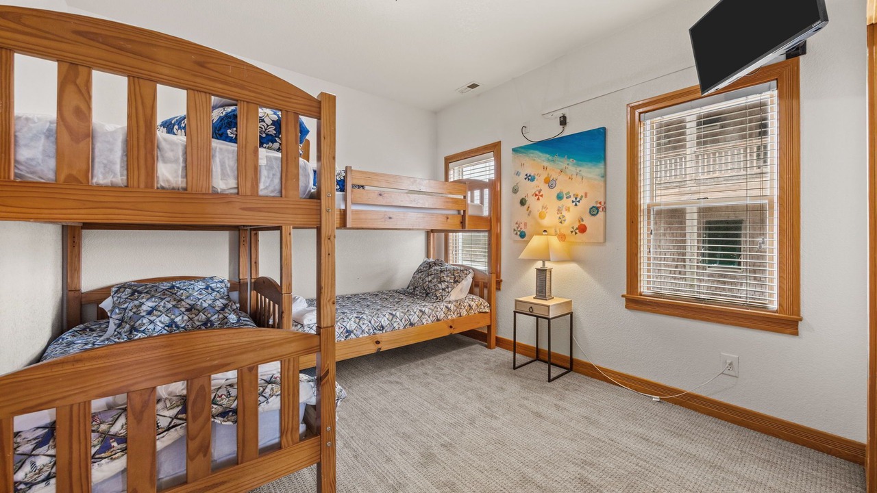 Photo of Bedroom in Waves
