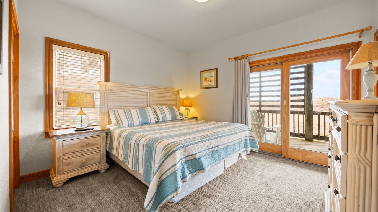 Photo of Bedroom in Waves