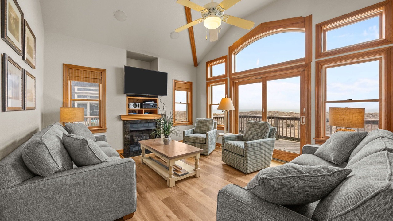 Photo of Livingroom in Waves