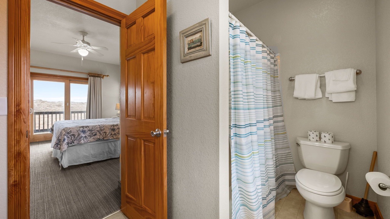 Photo of Bedroom in Waves