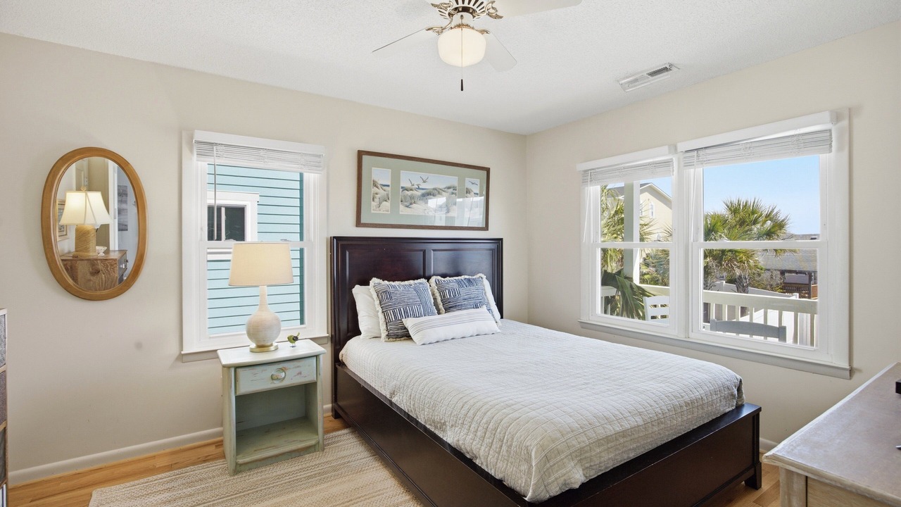 Photo of Bedroom in Holden Beach