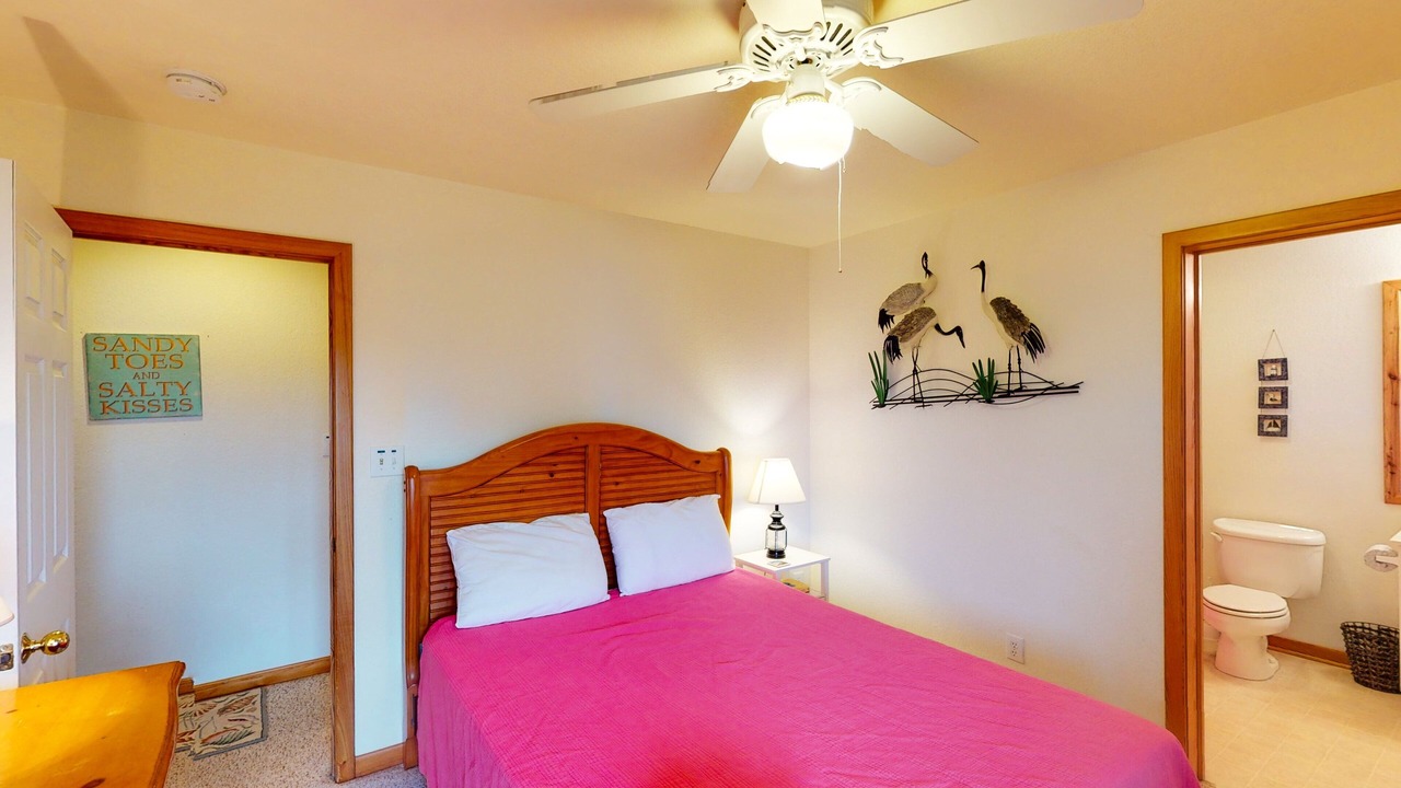 Photo of Bedroom in Waves