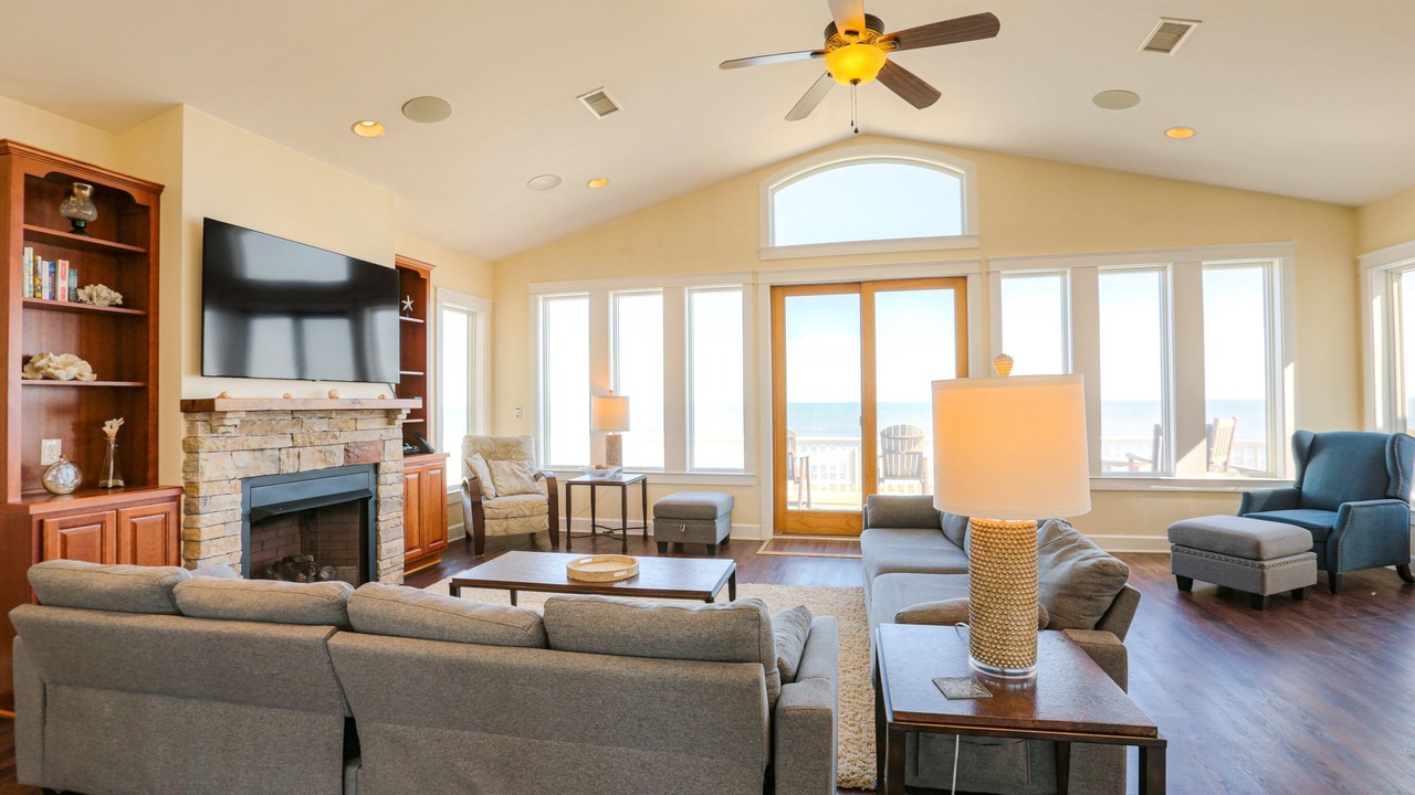Photo of Livingroom in Avon
