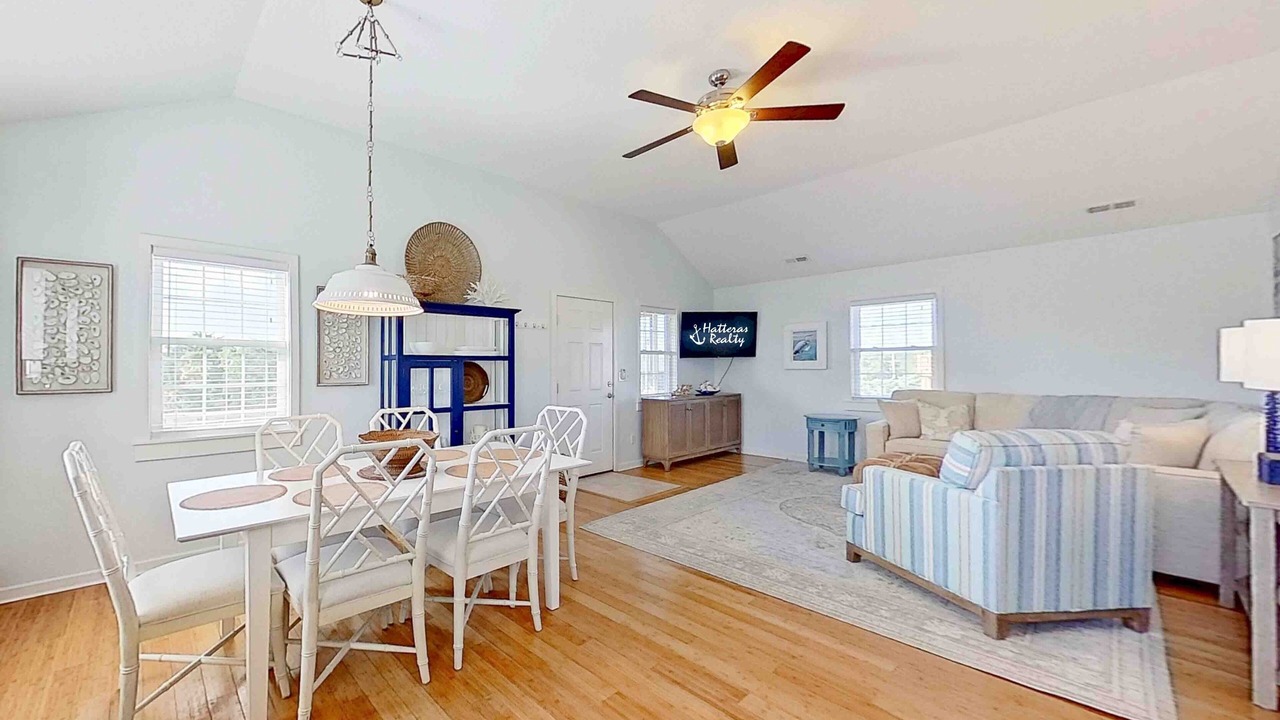 Photo of Livingroom in Ocean Isle Estates