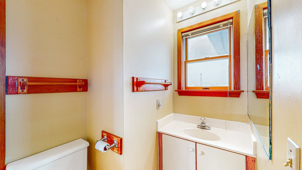 Photo of Bathroom in Waves
