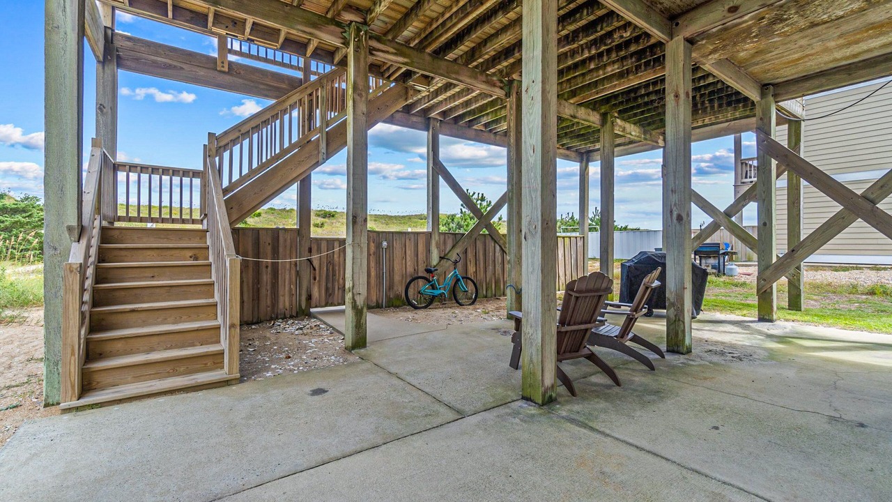 Photo of Patio Balcony in Waves