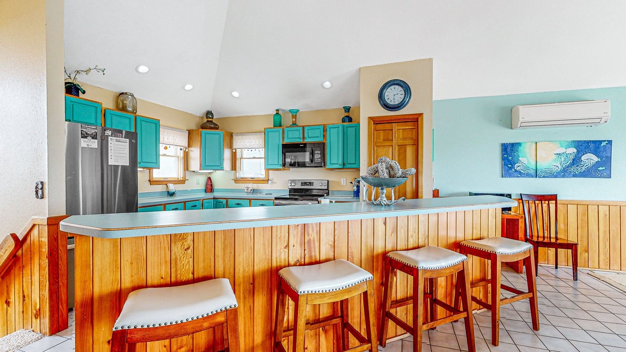 Photo of Kitchen in Waves