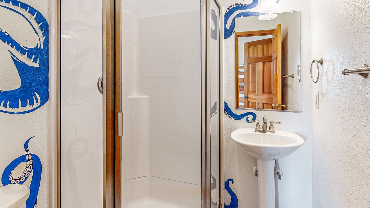 Photo of Bathroom in Waves