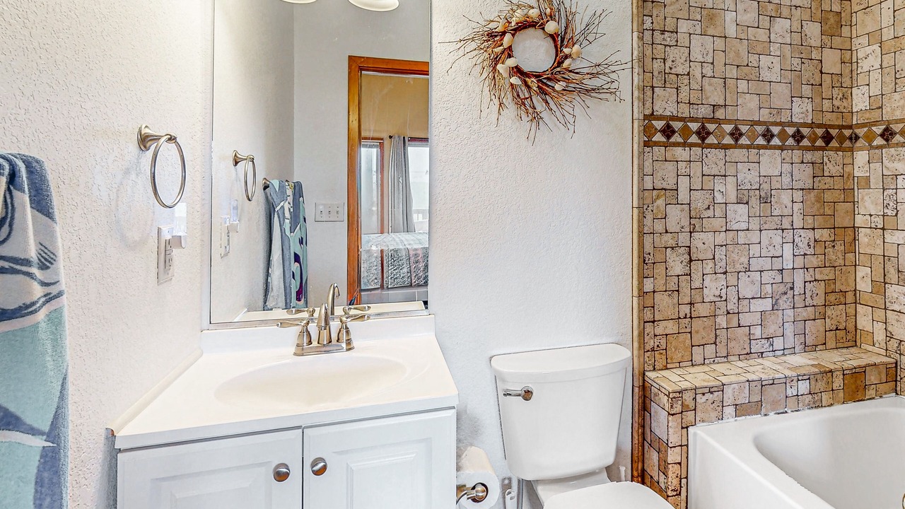 Photo of Bathroom in Waves