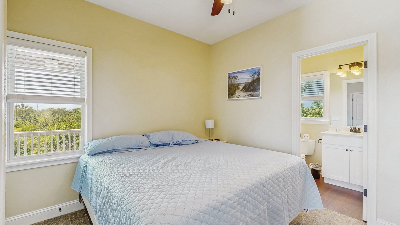 Photo of Bedroom in Waves
