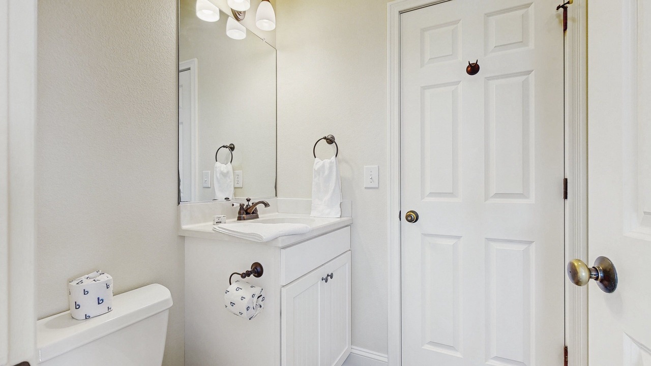 Photo of Bathroom in Waves