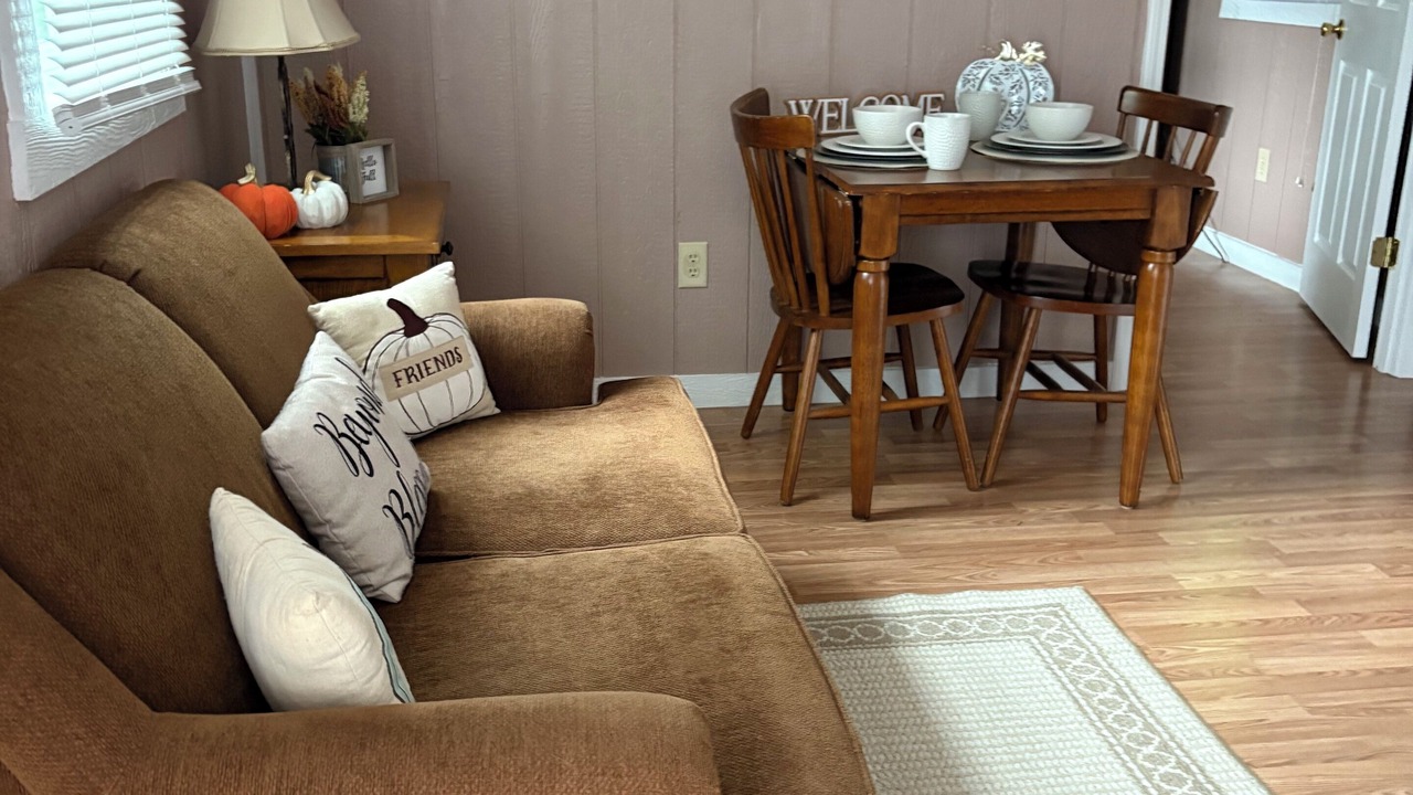 Photo of Livingroom in Jumping Branch