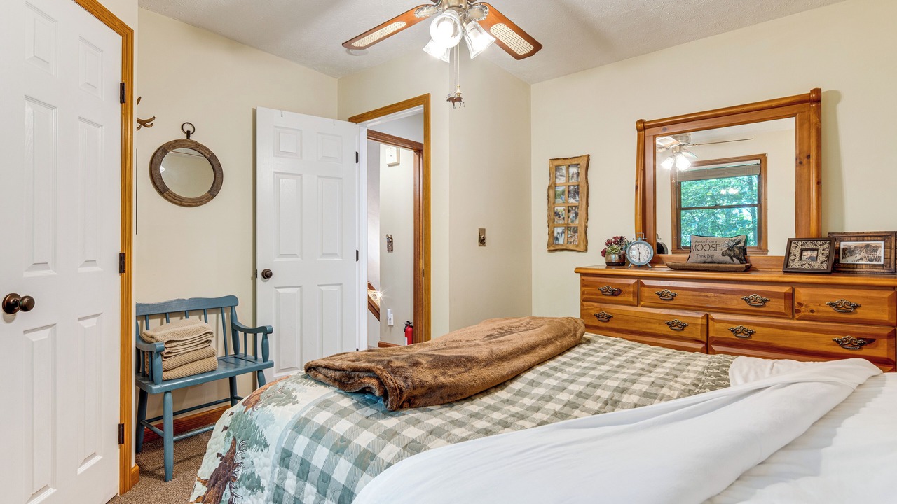 Photo of Bedroom in Old Fort