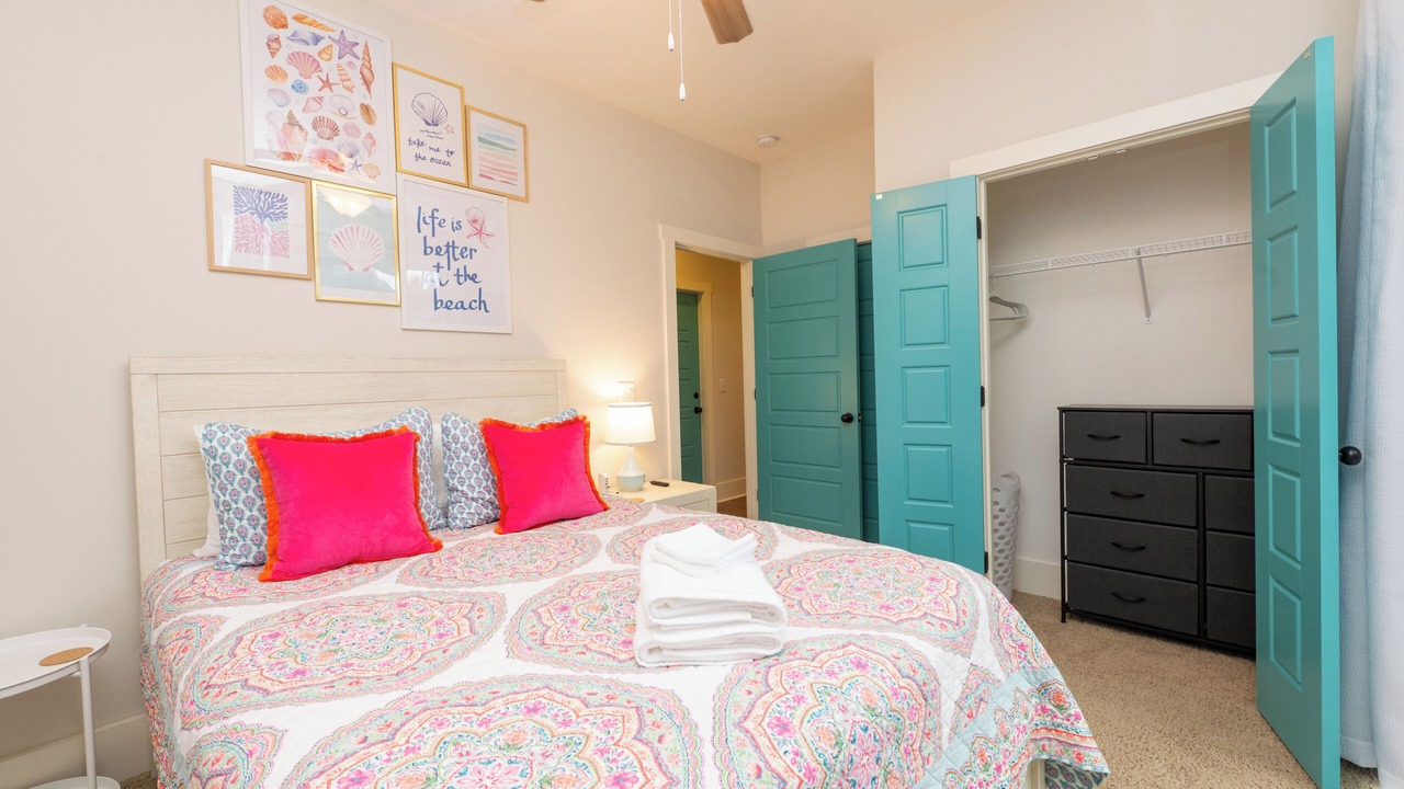 Photo of Bedroom in Wilmington Beach