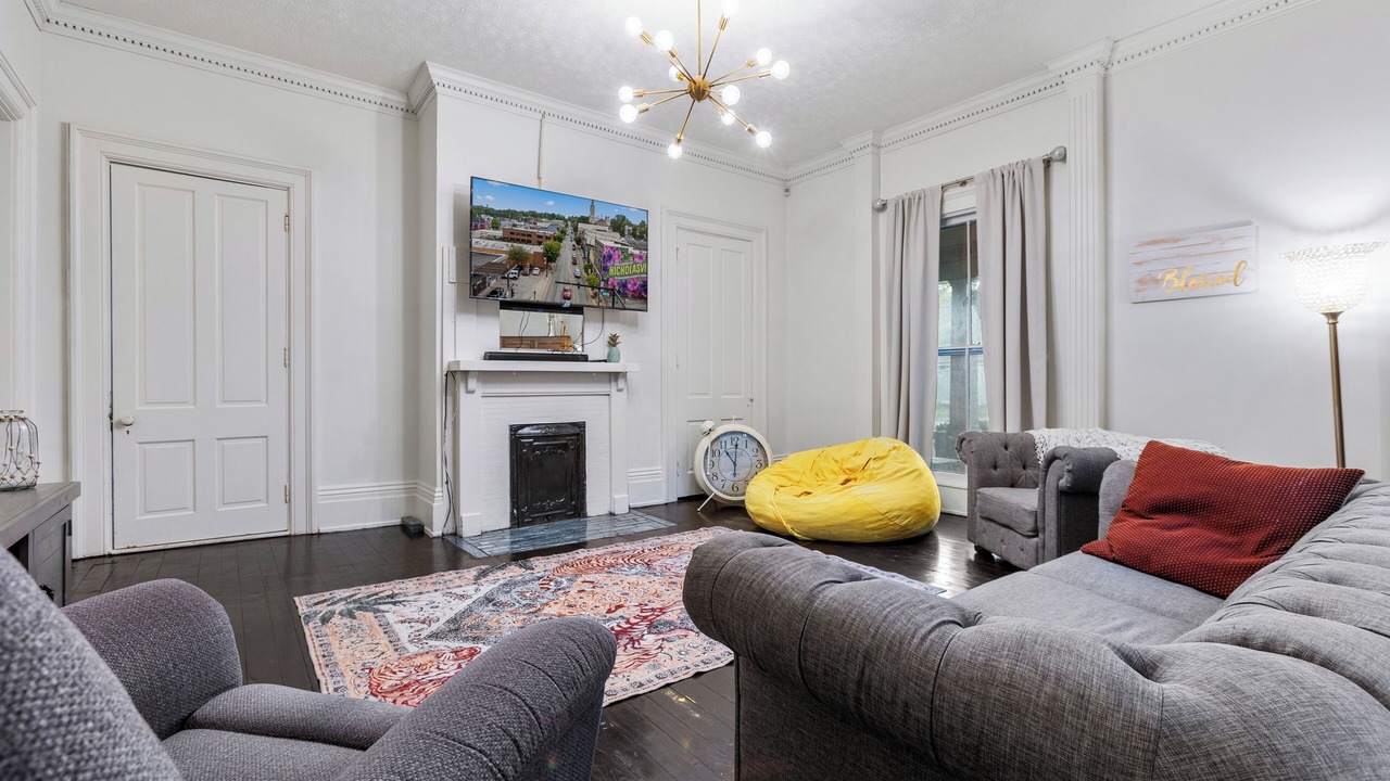 Photo of Livingroom in Nicholasville