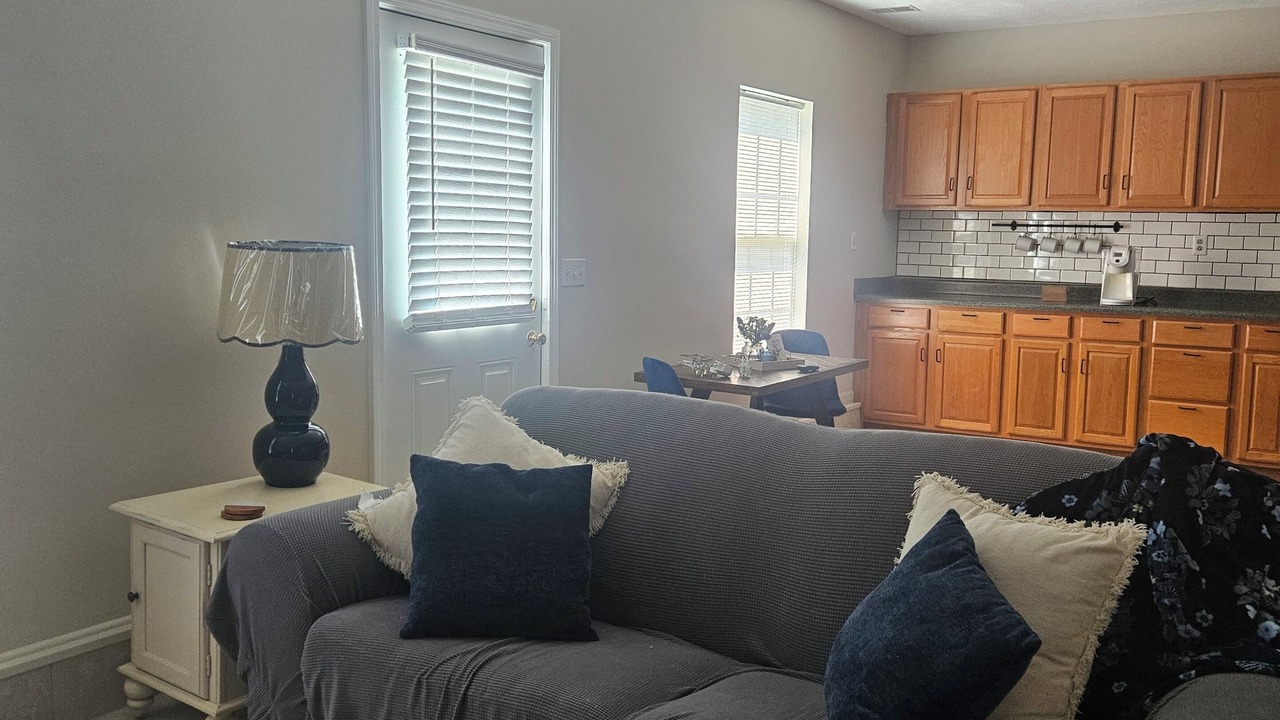 Photo of Livingroom in Bardstown