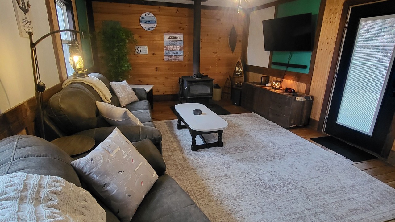 Photo of Livingroom in La Follette