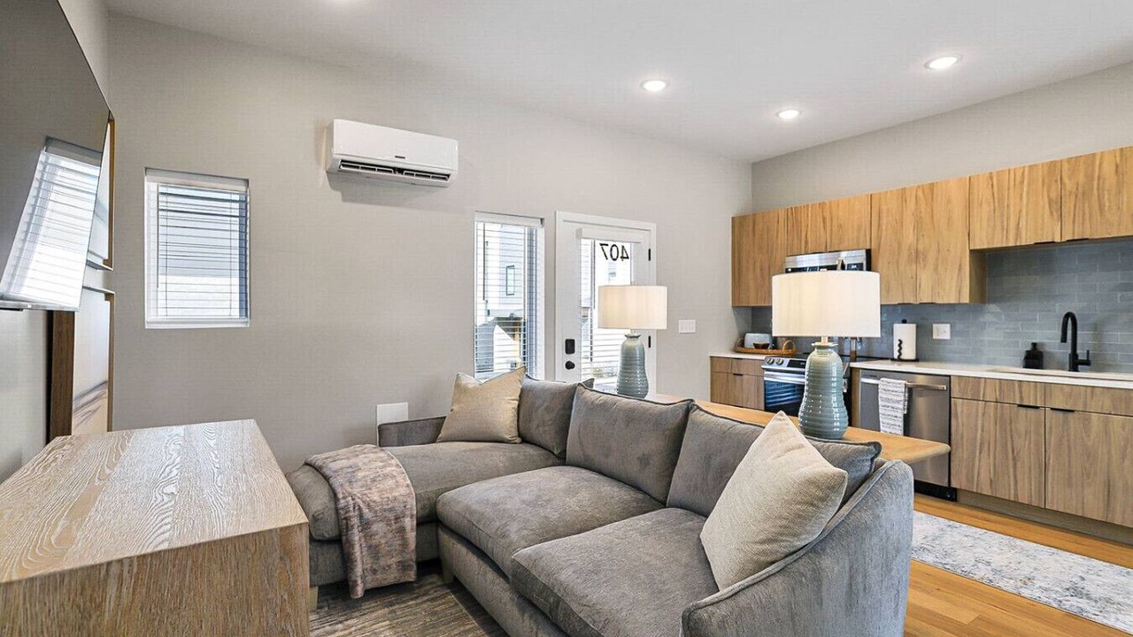 Photo of Livingroom in Knoxville