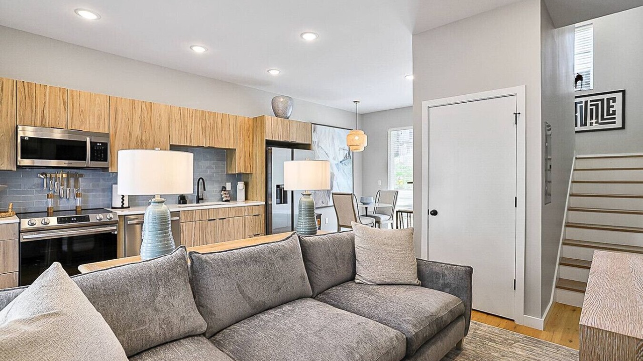 Photo of Livingroom in Knoxville