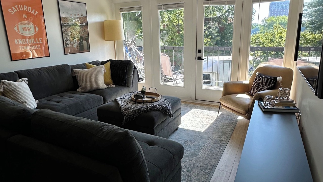 Photo of Livingroom in Downtown Knoxville
