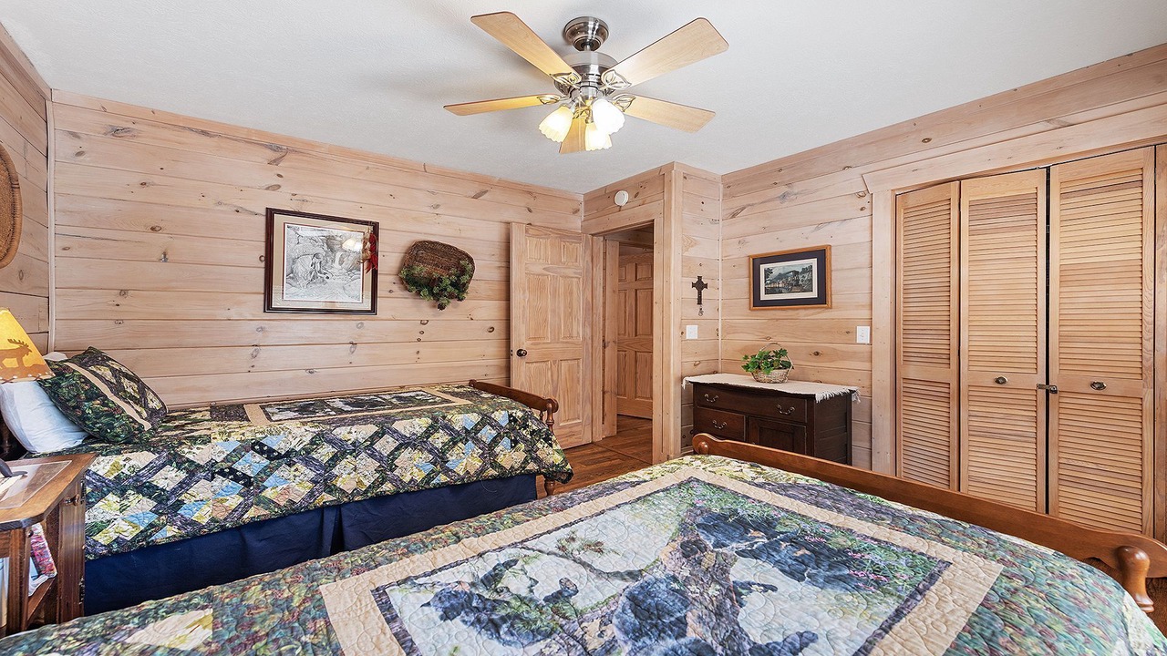 Photo of Bedroom in Maggie Valley