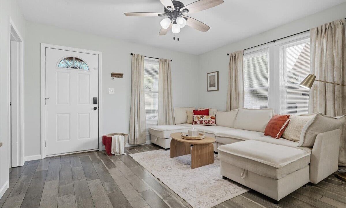 Photo of Livingroom in Alcoa