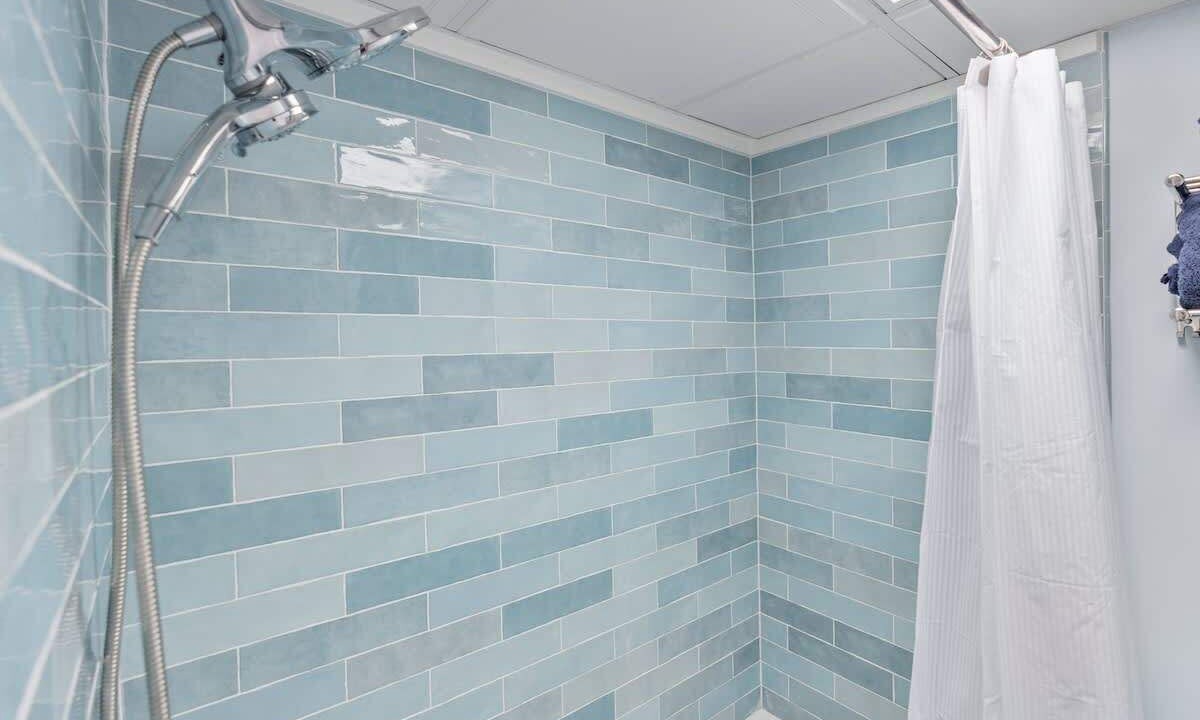 Photo of Bathroom in Airlie