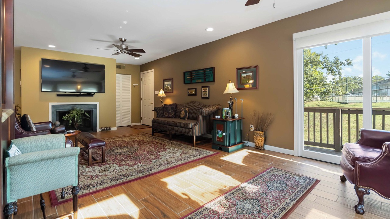 Photo of Livingroom in Bronston