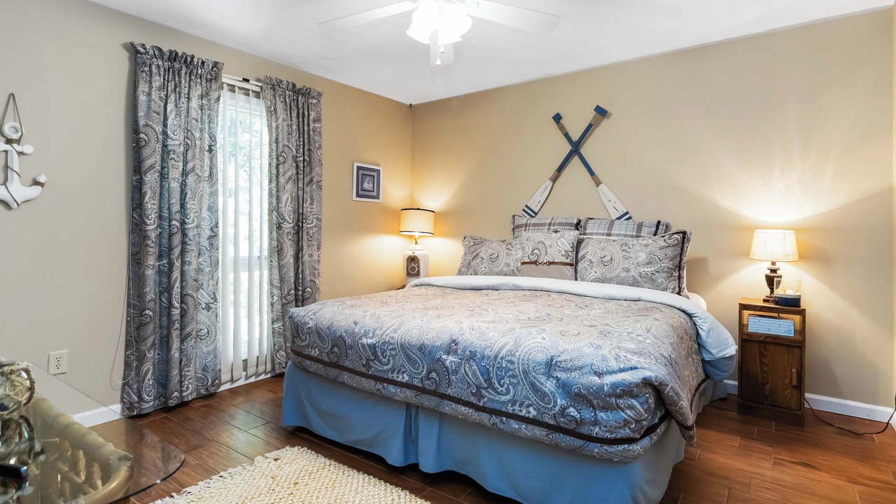 Photo of Bedroom in Bronston