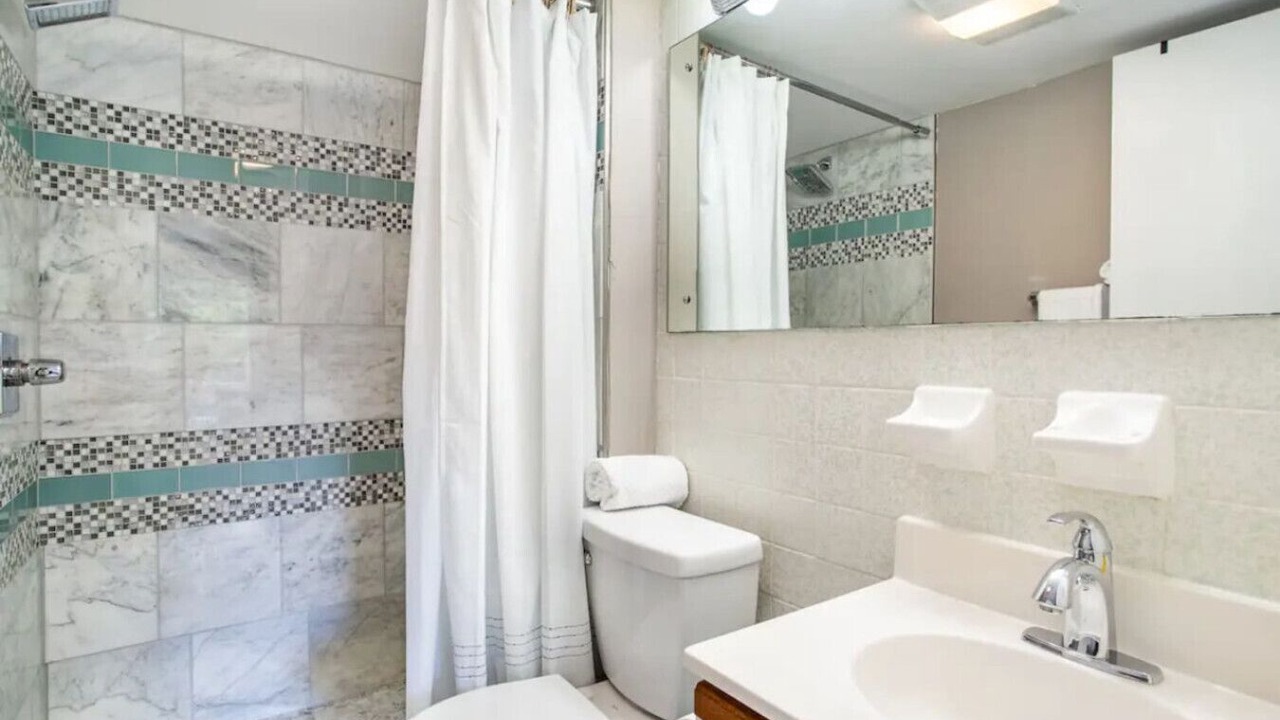 Photo of Bathroom in Downtown Knoxville